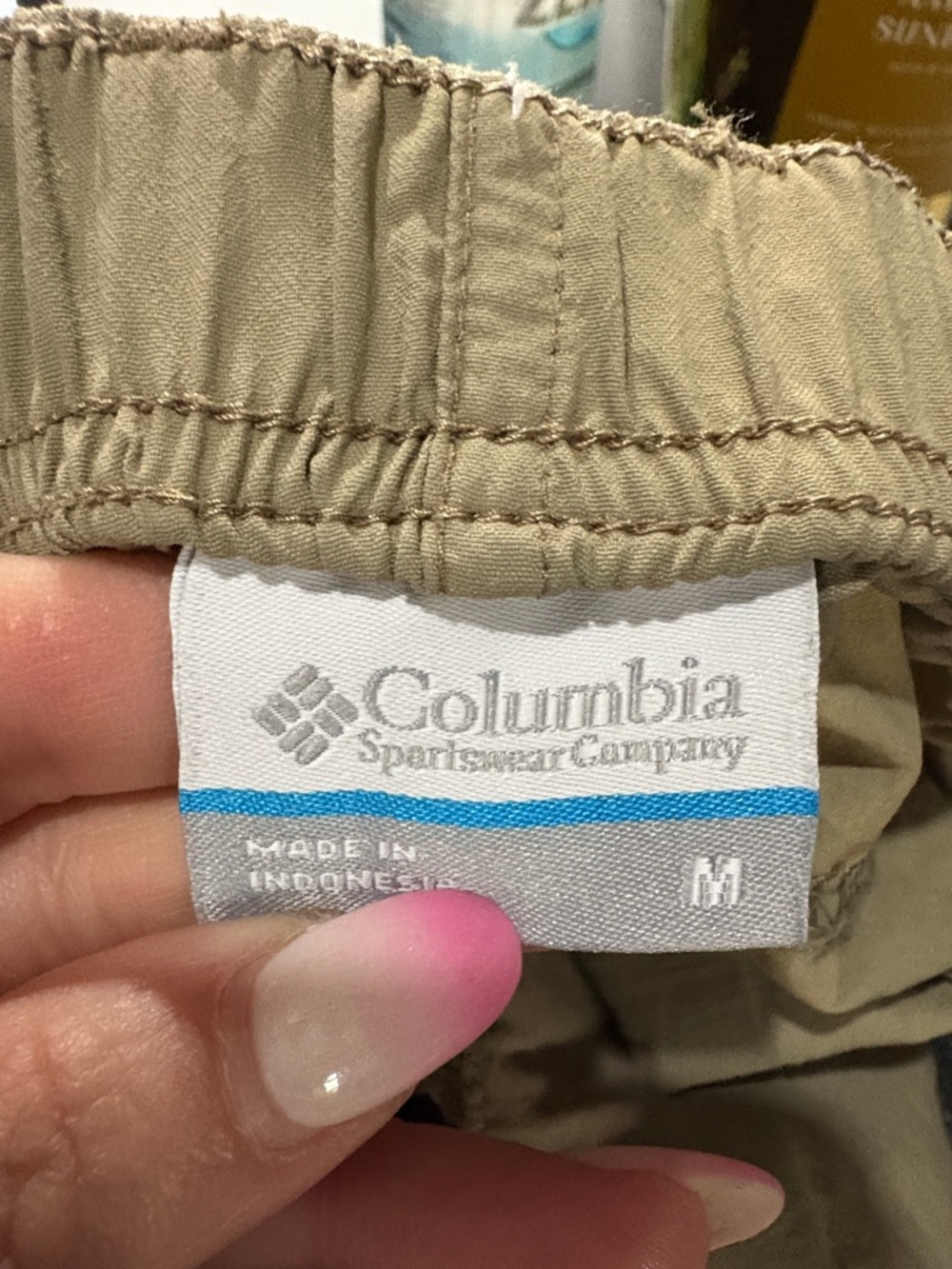 Columbia nylon tan cargo shorts size medium - Picture 10 of 11